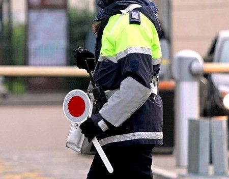 Polizeikontrolle - Kollision mit Winkerkelle - RA Kotz